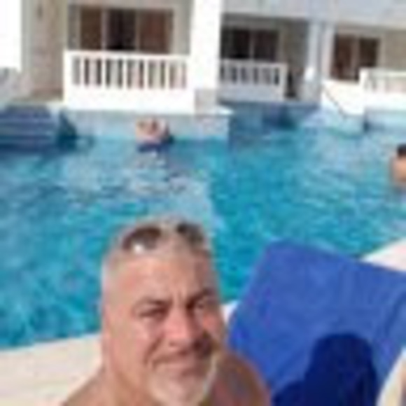 Profile Picture of François Joly (@pizza044) on Poshmark