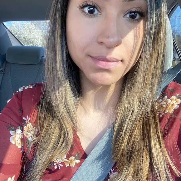Profile Picture of Ana Escobedo (@ana_karen3) on Poshmark