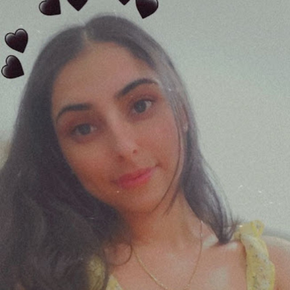 Profile Picture of Harman Chatha (@chathaharman47) on Poshmark