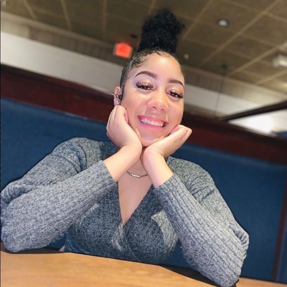 Profile Picture of Shinya Ross (@shay9060) on Poshmark