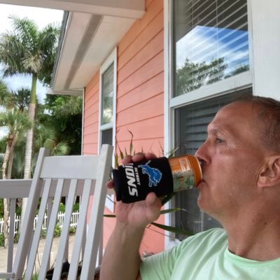 Profile Picture of Scott Fries (@sfreezer10) on Twitter