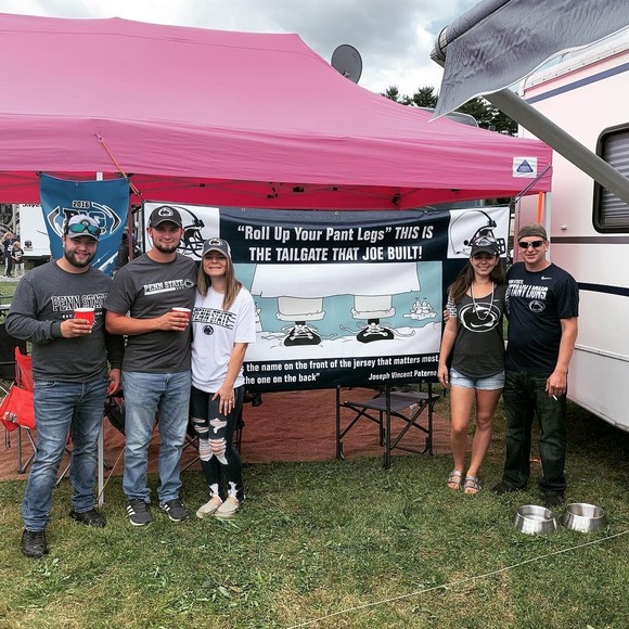 Cotie Foulds - Poshmark Profile Picture of Cotie Foulds (@softkill101) on Poshmark