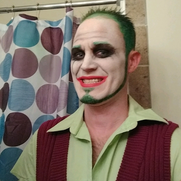 Profile Picture of Francis Derieux (@franswa1180) on Poshmark