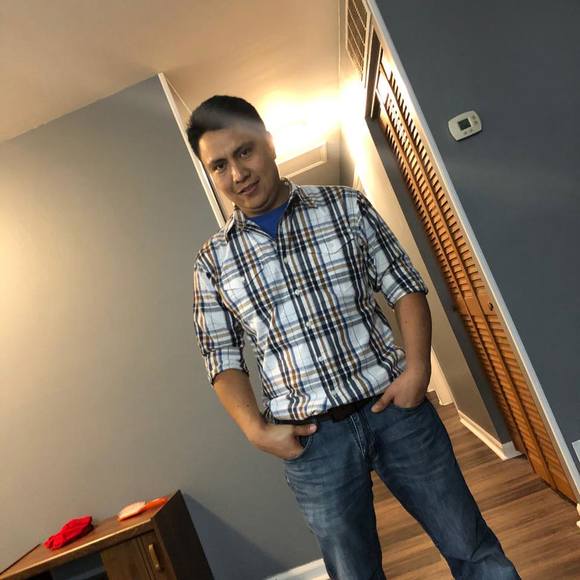 Profile Picture of Jesse Andrade (@mexicanboy_gmls) on Poshmark