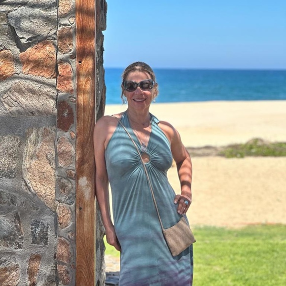 Profile Picture of Debbie Lorell (@deblorell) on Poshmark