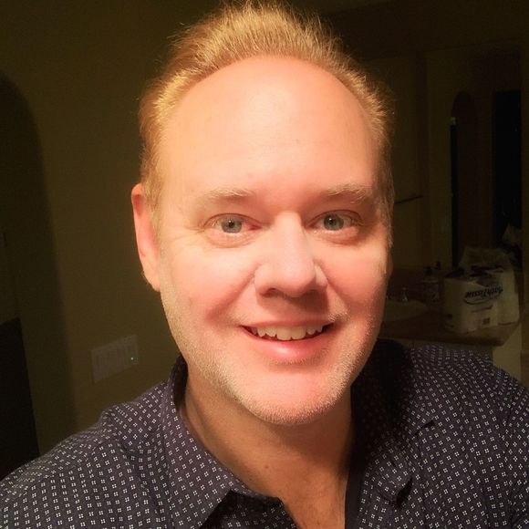 Profile Picture of Scott Levalley (@scottlevalley) on Poshmark
