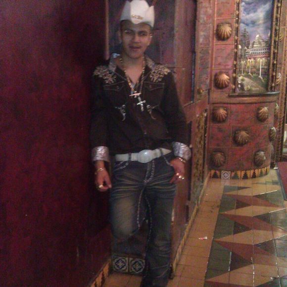 Profile Picture of Cesar Hernandez (@chernandez0306) on Poshmark