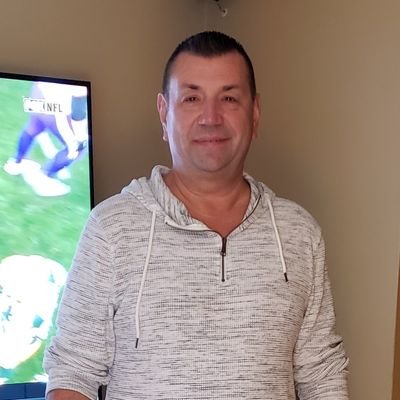 Profile Picture of Dave Pakula (@DjDave1) on Twitter