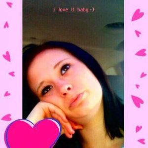 Profile Picture of Hollie Brewer (@holliebrewer) on Myspace