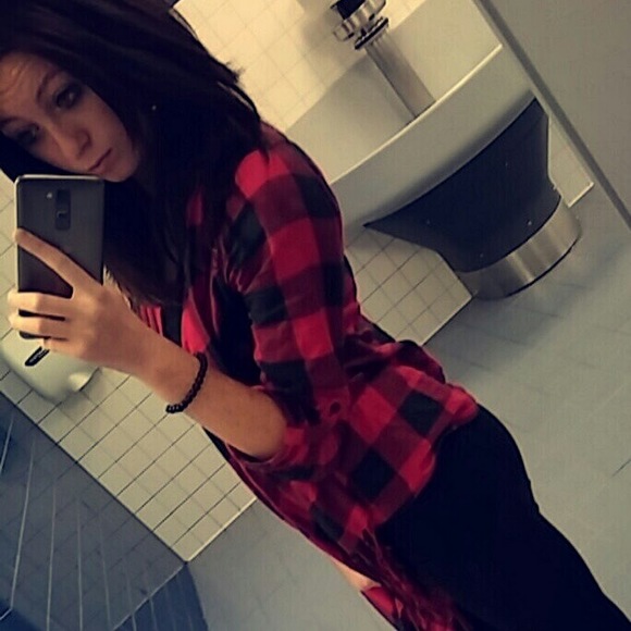 Profile Picture of Kayla Bidinger (@kayla5135137) on Poshmark