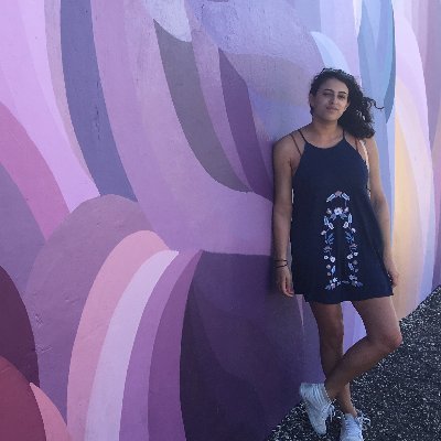 Profile Picture of Elizabeth Courtney (@litabit21) on Twitter