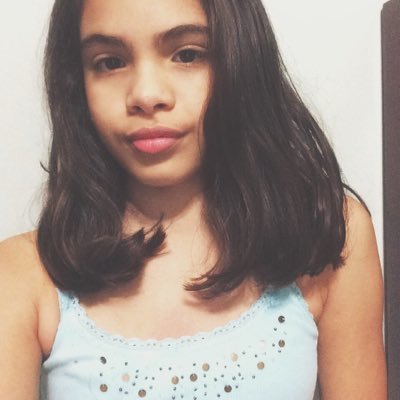 Profile Picture of Laura Llufrio (@simplylaura50) on Twitter