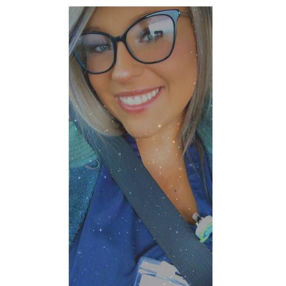 Profile Picture of Haven Dersch (@hndersc) on Poshmark