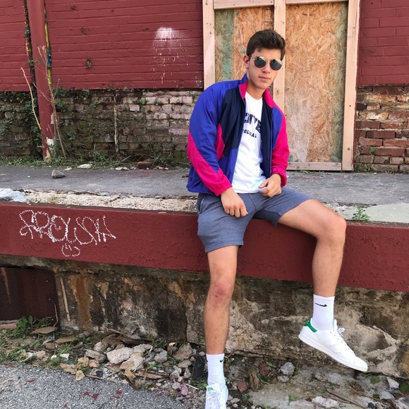 Profile Picture of Joe Neiner (@joey9er) on Poshmark