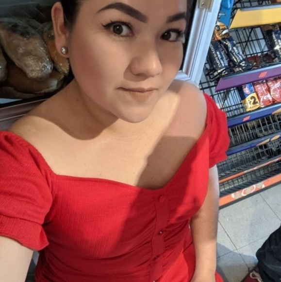 Profile Picture of Normaflores Normaflores (@cejaa317) on Poshmark