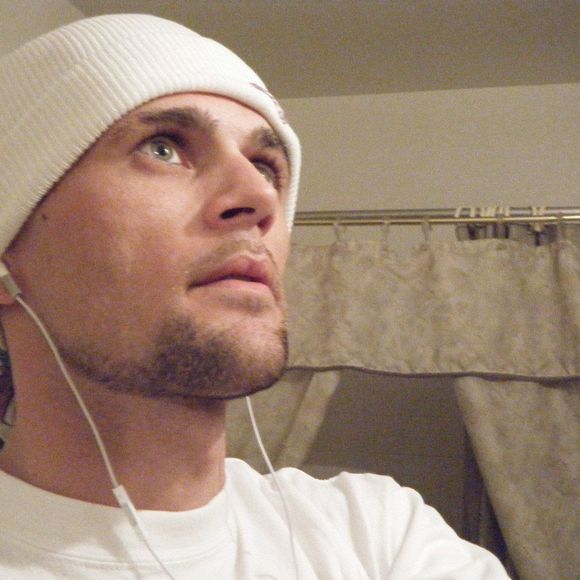 Profile Picture of Chris Moreland (@kuskman420) on Poshmark