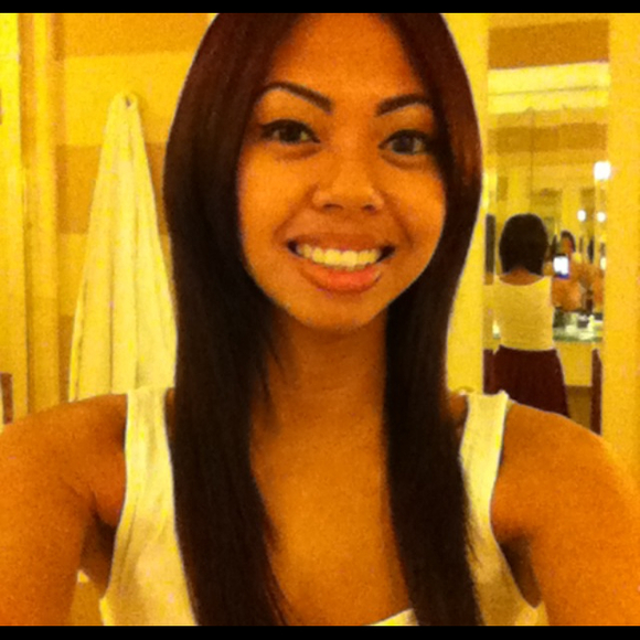 Profile Picture of Rhea Abrigo (@ree_uh) on Poshmark