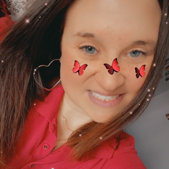 Profile Picture of Shannon Keefe (@shkeefe) on Poshmark