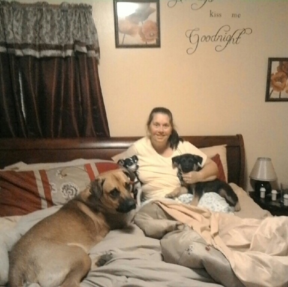 Profile Picture of Crystal Beard (@crystalbeard48) on Poshmark