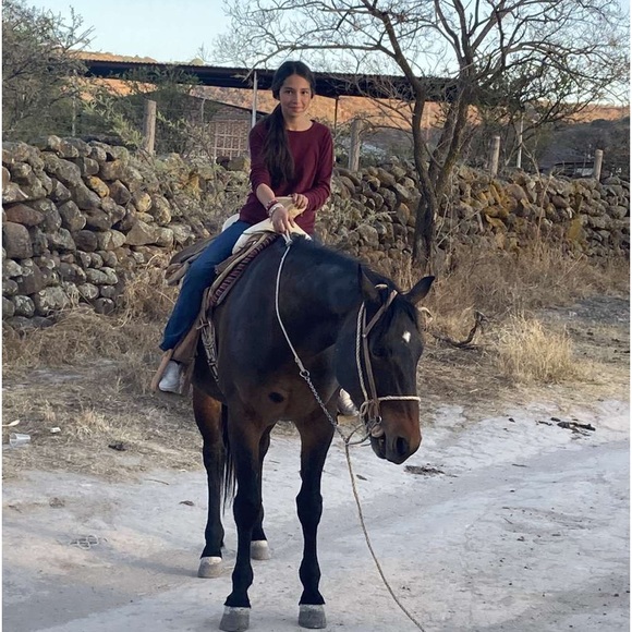 Profile Picture of Ruby Nava (@navar5228) on Poshmark