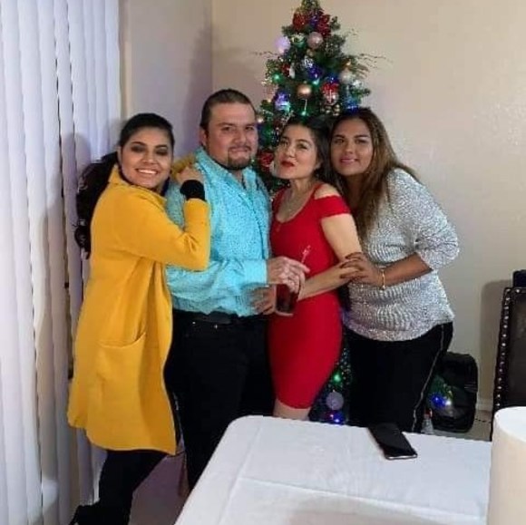 Profile Picture of Pingo Hernandez (@pingohernandez) on Poshmark