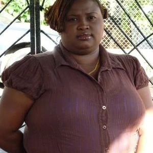 Profile Picture of Reena Smith (@reena2smith) on Twitter