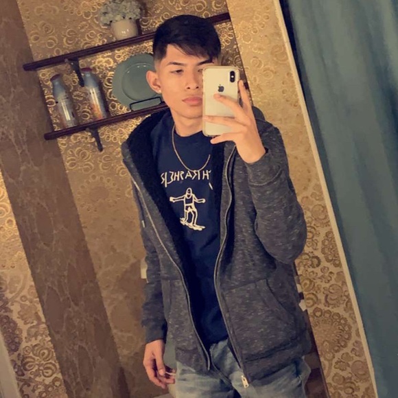 Profile Picture of Joey Romero (@joey8k) on Poshmark