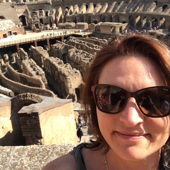 Kelly Zillmann - Poshmark Profile Picture of Kelly Zillmann (@kzillmann) on Poshmark