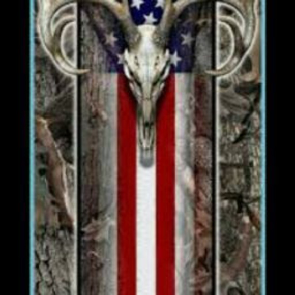 Profile Picture of Brooklyn Bardwell (@brooklynbardwel) on Poshmark