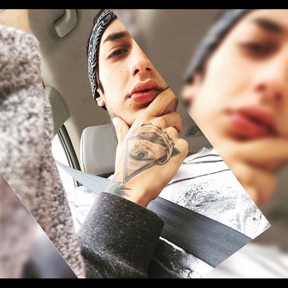 Profile Picture of Brian Roque (@lilroque) on Poshmark