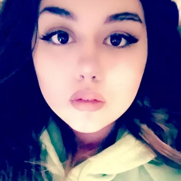 Profile Picture of Hunter Tappen (@tappenhunter) on Poshmark