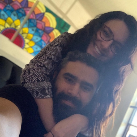 Profile Picture of Juliana Cao (@julianagoma) on Poshmark