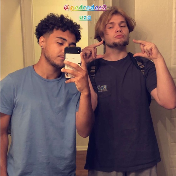 Profile Picture of Pedro Desouza (@pedrodesouza) on Poshmark