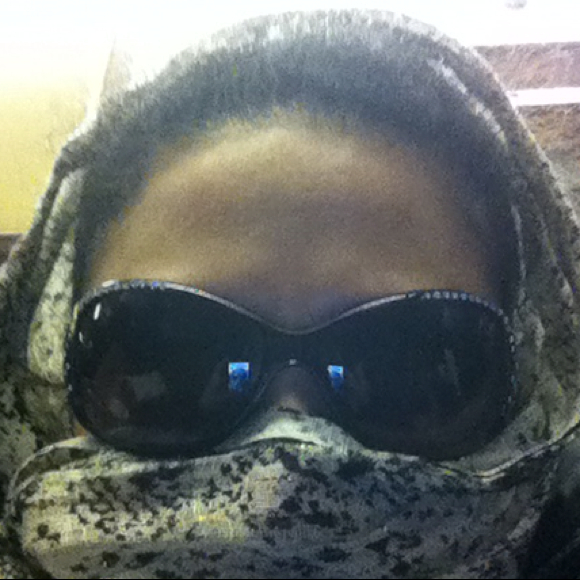 Joy Pascua - Poshmark Profile Picture of Joy Pascua (@joypkim) on Poshmark