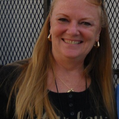 Profile Picture of Iris Bryan (@Iris613) on Twitter
