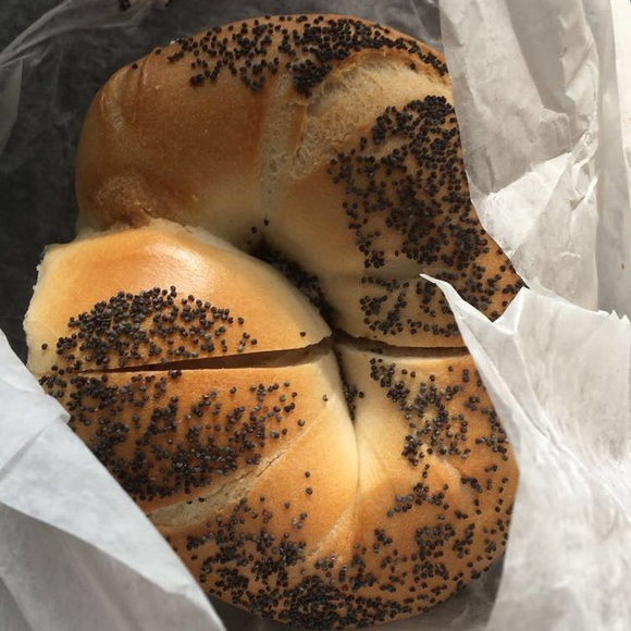 Profile Picture of Shayne Vanwettering (@shaynevan) on Poshmark