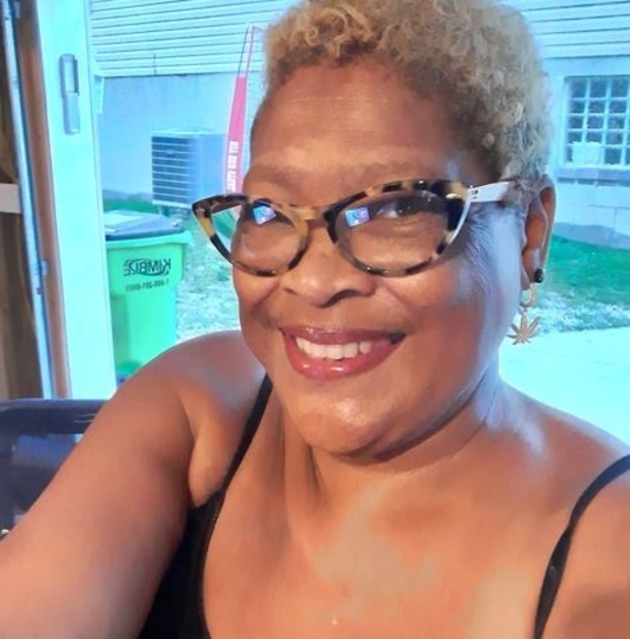 Profile Picture of Retha Lennon parries (@retha1007) on Poshmark