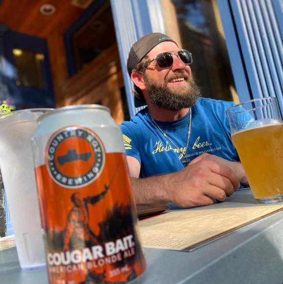 Profile Picture of Kyle Twing (@twingkyle) on Poshmark