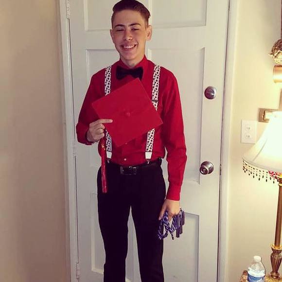 Profile Picture of Sean Stiles (@lilbird34) on Poshmark