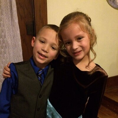 Profile Picture of Shelly Stark (@Aerosmithfan33) on Twitter