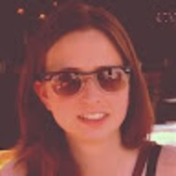 Profile Picture of Michelle Morgenbesser (@mmorgenbesser) on Poshmark