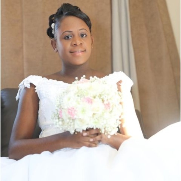 Profile Picture of Neph Duplessy (@chinelieduplesy) on Poshmark