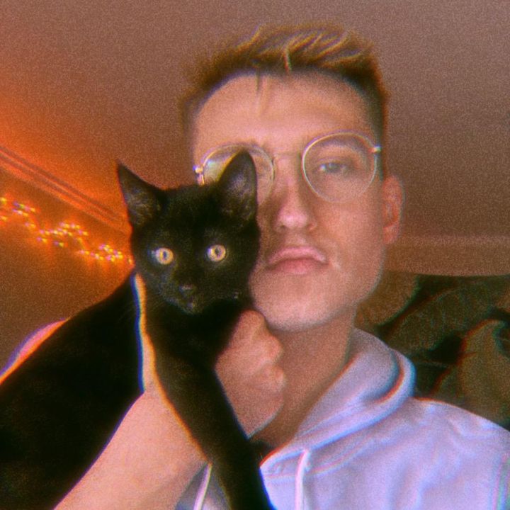 Profile Picture of devin (@devinvibes) on Tiktok