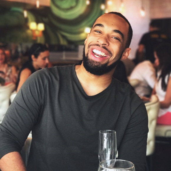 Profile Picture of Ahmad Harris (@ahmadharris) on Poshmark