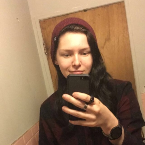 Profile Picture of Jaimie Siverling (@peteridkpan) on Poshmark