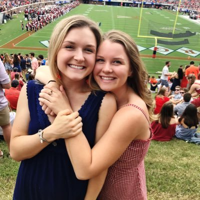 Profile Picture of Julia Volpenhein (@julia_volp46) on Twitter