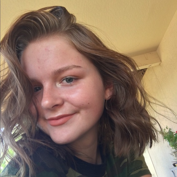 Profile Picture of Brianna Howell (@babyybriannaa) on Poshmark