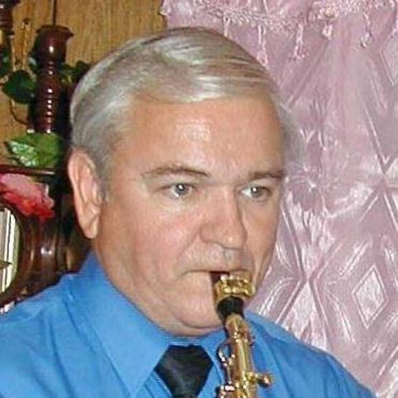 Profile Picture of Dan Harryman (@expressions317) on Poshmark