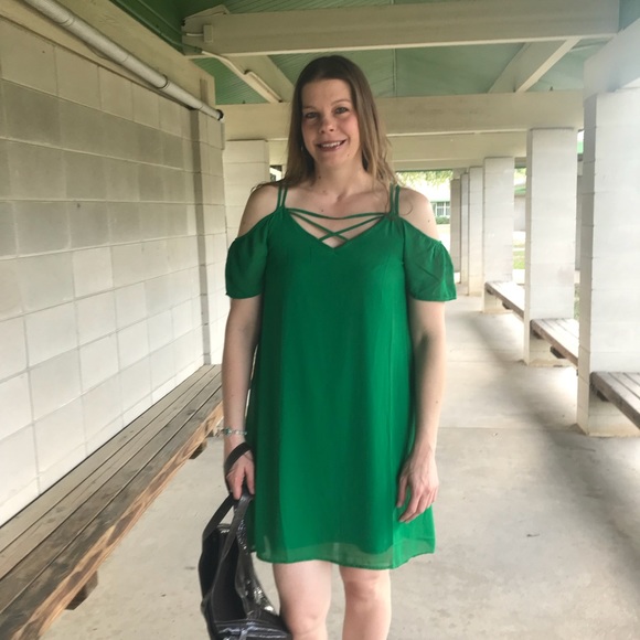 Profile Picture of Kristi Yates (@kyatesrn31) on Poshmark