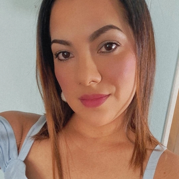 Profile Picture of Raquel Jimenez (@familyvlogs) on Poshmark